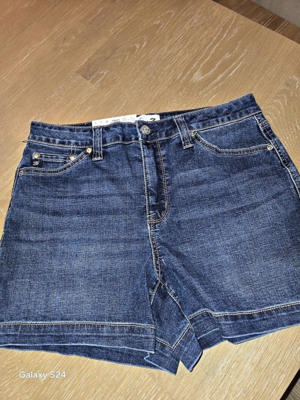 Seven7 Jeans High Rise Weekend Short Denim Shorts Blue Size 8 NWT Womens